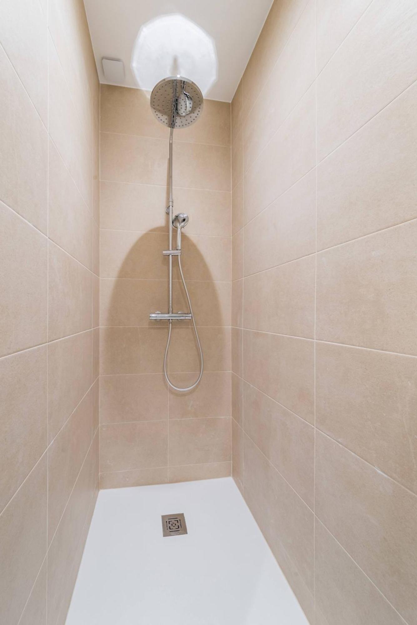Proche Metro Et Montmartre - 18 - 4p Appartement